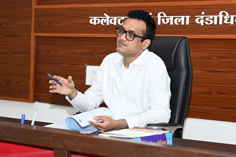 मार्च तक पूर्ण होकर हैंडओवर होगा 300 बेड का सुपर स्पेशलिटी जिला अस्पताल: कलेक्टर श्री कटेसरिया