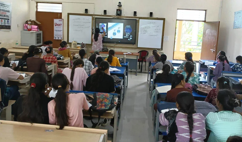 वीआरजी कॉलेज में छात्राओं के लिये 30 दिवसीय कौशल उन्नयन प्रशिक्षण कार्यक्रम शुरू